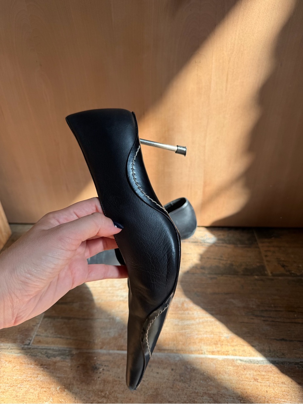 Acne Studios Black Leather Mid-Kitten Heel Pumps - Picture 4 of 5